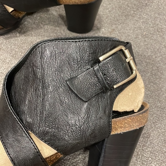 Sofft leather strappy heels - Picture 5 of 10